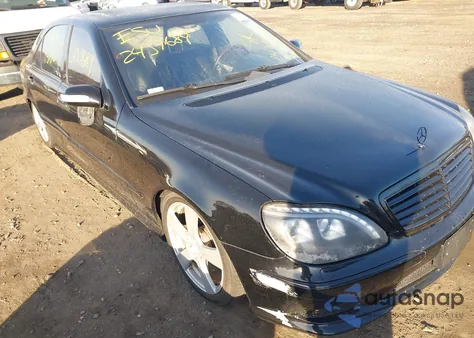 2004 Mercedes-Benz S 500 z USA, uszkodzony, nr VIN WDBNG75J84A392350